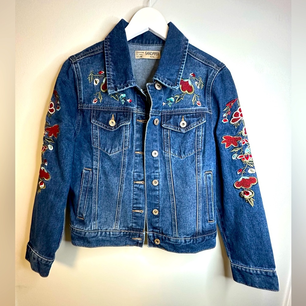 Sandpiper Embroidered  Floral Denim  Jean Jacket Casual Coastal Size PM